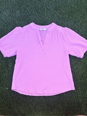 Avara Lilac Pink V-Neck Gauze Puff Sleeve Top